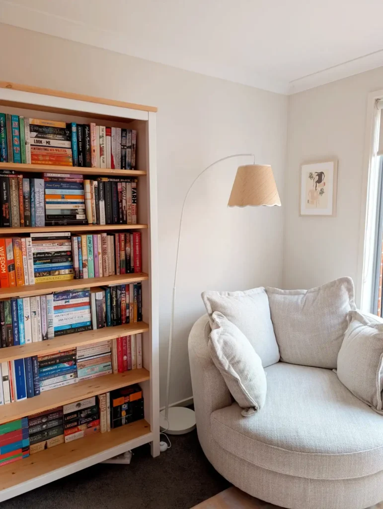 6. Round Swivel Chair with Arc Floor Lamp