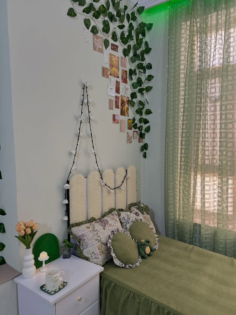 17 DIY Bedroom Decor Ideas You'll Fall in Love With 3 2. Faux Vine Photo Wall 768x1024 1